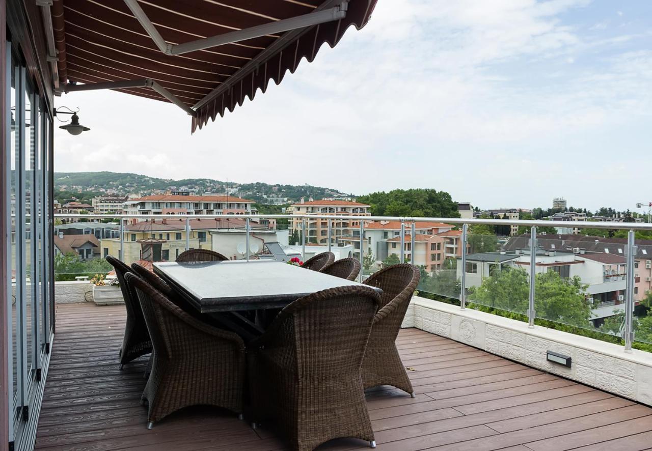 Apartmán Under The Stars - Lux Penthouse With Pool And Terrace By Flat Mаnager Saints Constantine and Helena Exteriér fotografie
